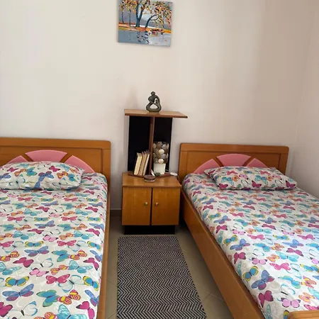 Spare 民宿 Sarandë